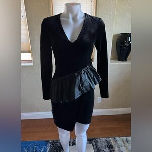 Gorgeous River Island Black Velvet Ruffle V-neck Party Holiday Dress Size 4